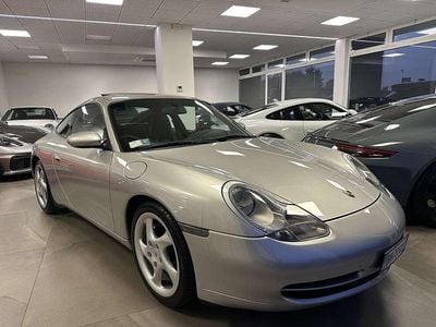 Usata Porsche 911 Carrera 4 300 CV (220 kW) 1999 Argento Coupé