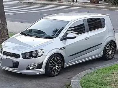 Usata Chevrolet Aveo 86 CV (63 kW) 2013 Grigio Berlina