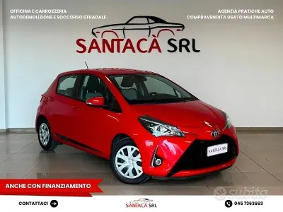 Usata Toyota Yaris Active 72 CV (52 kW) 2019 Rosso Berlina