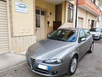 usata Alfa Romeo 147 1.9 JTD (120) 5 porte Distinctive