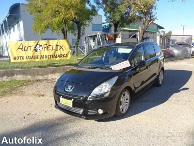 Brugt Peugeot 5008 Premium 112 HK (82 kW) 2011 Sort MPV