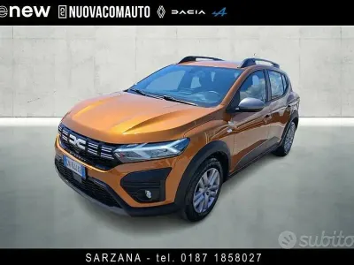 Usata Dacia Sandero Comfort 91 CV (66 kW) 2023 Giallo Berlina