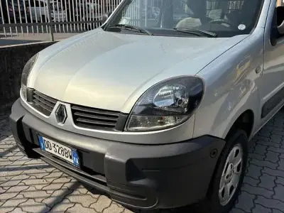 Usata Renault Kangoo Expression 95 CV (69 kW) 2006 Monovolume