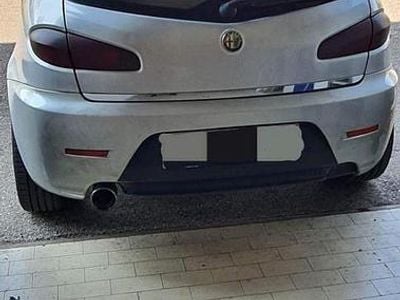 Usata Alfa Romeo 147 140 CV (102 kW) 2007 Grigio Utilitaria