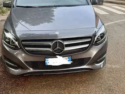 Usata Mercedes B180 109 CV (80 kW) 2015 Utilitaria
