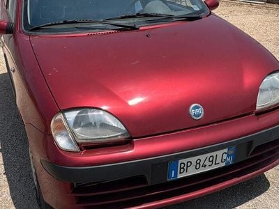 Usata Fiat 600 20 CV (14 kW) 2000 Rosso Berlina