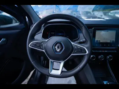 Usata Renault Zoe Zen 80 kW (109 CV) 2020 Grigio chiaro Utilitaria
