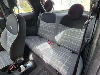 Begagnad Fiat 500 Lounge 69 HK (50 kW) 2021 Brun Halvkombi
