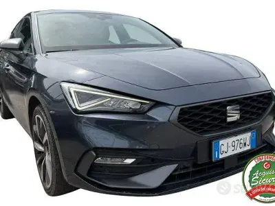 Usata Seat Leon Style 131 CV (96 kW) 2022 Grigio scuro Berlina
