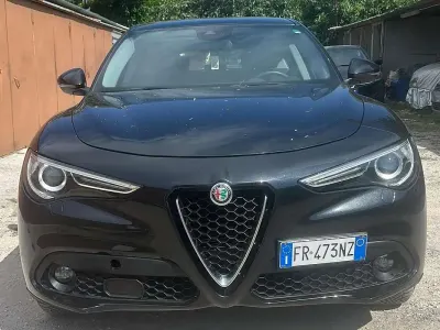 Usata Alfa Romeo Stelvio Business 179 CV (131 kW) 2018 Nero SUV
