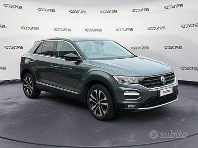 Usata VW T-Roc Style 116 CV (85 kW) 2019 Grigio SUV