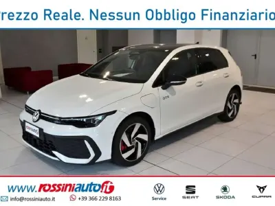 Usata VW Golf VIII GTE 272 CV (200 kW) 2025 Pure white tetto nero Berlina