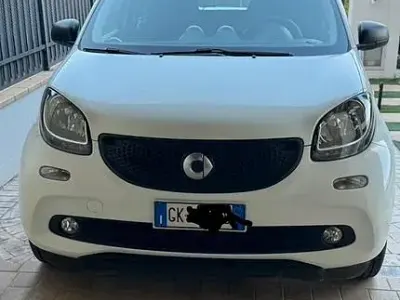 Usata Smart ForFour Passion 90 CV (66 kW) 2018 Bianco Utilitaria