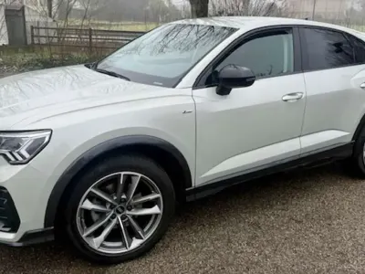 Usata Audi Q3 Sportback S-Line 150 CV (110 kW) 2023 Grigio SUV