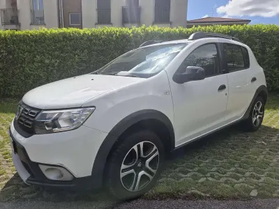 Gebraucht Dacia Sandero Stepway 90 PS (66 kW) 2018 Weiß Limousine