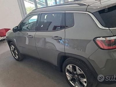 Usata Jeep Compass 140 CV (102 kW) 2019 Grigio SUV