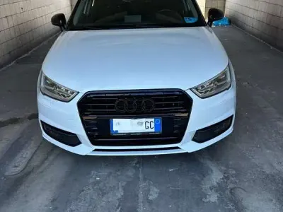Usata Audi A1 Sportback Ambition 90 CV (66 kW) 2015 Utilitaria