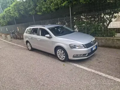 Usata VW Passat 140 CV (102 kW) 2014 Grigio Station wagon
