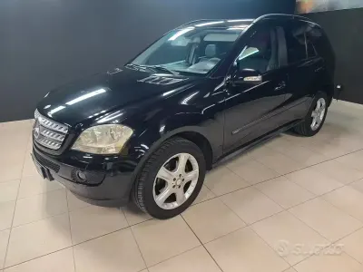 Usata Mercedes ML280 190 CV (139 kW) 2008 Nero SUV