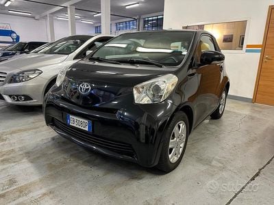 Usata Toyota iQ 68 CV (50 kW) 2010 Nero Utilitaria