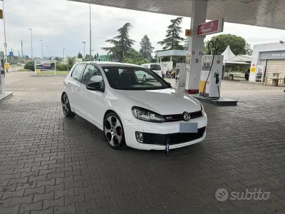 Usata VW Golf VI GTI 210 CV (154 kW) 2011 Bianco Utilitaria