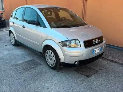 Usata Audi A2 75 CV (55 kW) 2003 Grigio Utilitaria