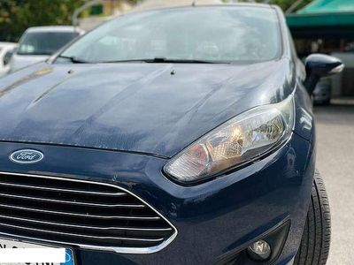Usata Ford Fiesta Titanium 95 CV (69 kW) 2015 Blu/azzurro Berlina