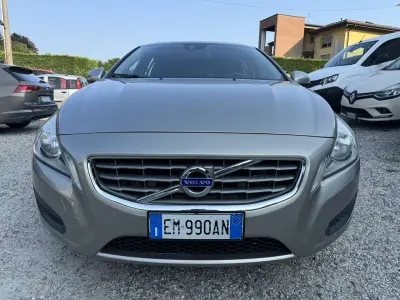 Usata Volvo V60 Summum 179 CV (131 kW) 2012 Other Station wagon