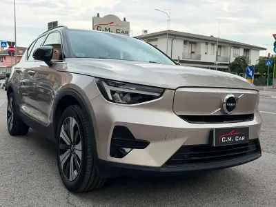 Usata Volvo XC40 Core 80 kW (109 CV) 2023 Bronzo SUV