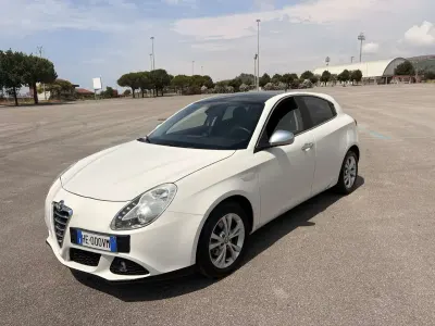 Usata Alfa Romeo Giulietta Distinctive 105 CV (77 kW) 2013 Other Utilitaria