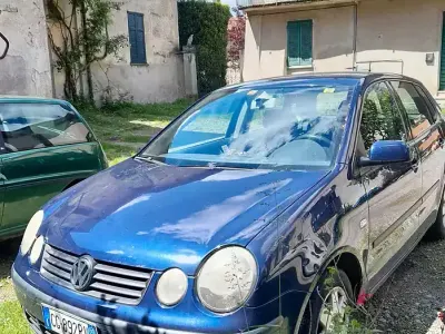 Usata VW Polo 54 CV (39 kW) 2002 Bluazzurro Cabrio