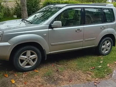 Usata Nissan X-Trail 136 CV (100 kW) 2004 Grigio SUV