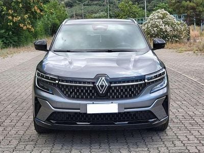 Usata Renault Austral Iconic 131 CV (96 kW) 2024 Grigio SUV