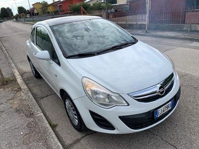 Usata Opel Corsa 75 CV (55 kW) 2012 Bianco Furgone