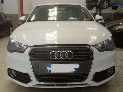 usata Audi A1 1.6 tdi Attraction s-tronic