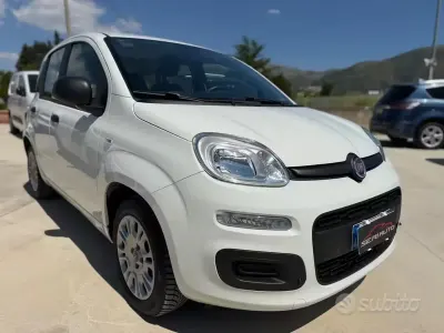 Usata Fiat Panda Lounge 69 CV (50 kW) 2019 Bianco Utilitaria