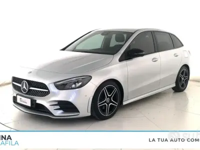 Usata Mercedes B200 Premium 150 CV (110 kW) 2020 Grigio chiaro Monovolume