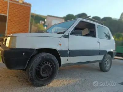 Usata Fiat Panda 4x4 50 CV (36 kW) 1988 Bianco Utilitaria