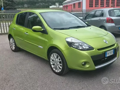 Usata Renault Clio IV 105 CV (77 kW) 2018 Verde Berlina