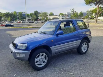 Usata Toyota RAV4 129 CV (94 kW) 1999 Blu/azzurro SUV