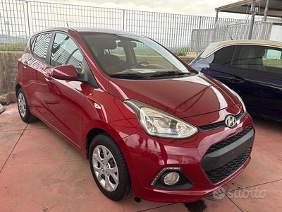 Używany Hyundai i10 Classic 66 KM (48 kW) 2013 Czerwony Hatchback