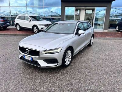 Usata Volvo V60 Business Edition 150 CV (110 kW) 2019 Argento Station wagon