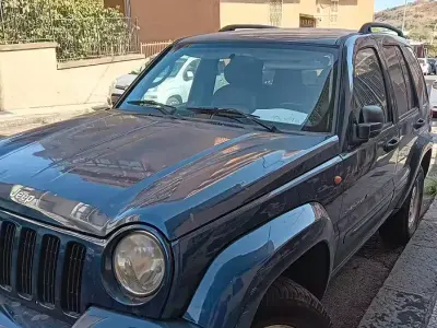 Usata Jeep Cherokee 143 CV (105 kW) 2002 Bluazzurro SUV