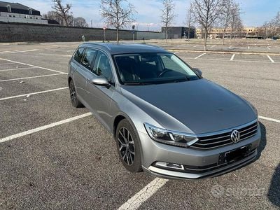 Usata VW Passat Executive 150 CV (110 kW) 2015 Grigio Station wagon