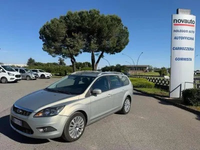 Usata Ford Focus Titanium 90 CV (66 kW) 2009 Champagne Station wagon
