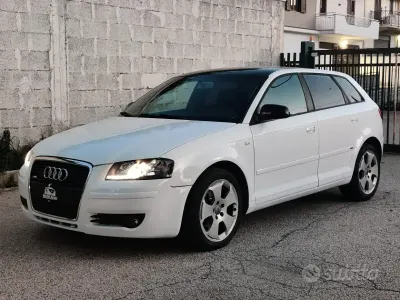 Usado Audi A3 Comfort 105 CV (77 kW) 2011 Blanco Utilitario