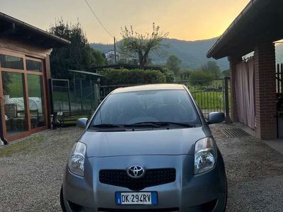 usata Toyota Yaris 1.0 BENZINA - NEOPATENTATI