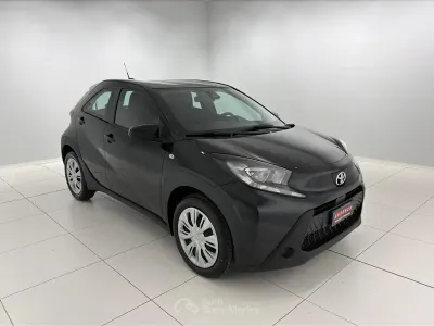 Nouă Toyota Aygo X Active 72 CP (52 kW) 2026 Negru SUV