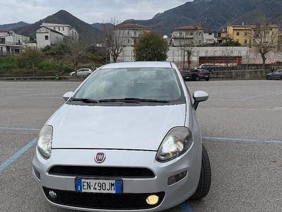Usata Fiat Punto Lounge 77 CV (56 kW) 2011 Grigio Utilitaria