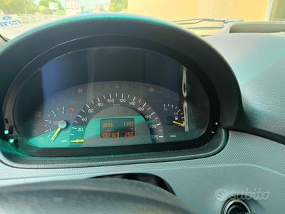 Usata Mercedes Vito 116 CV (85 kW) 2007 Rosso Furgone